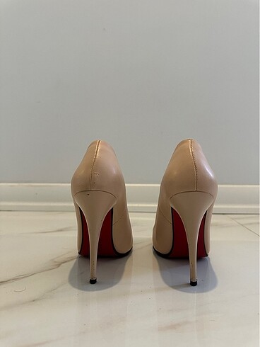 Diğer Gerçek nude renginde stiletto