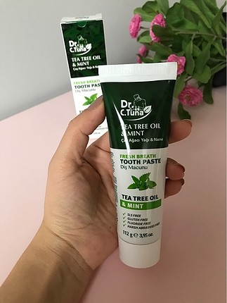 Farmasi çay ağacı diş macunu