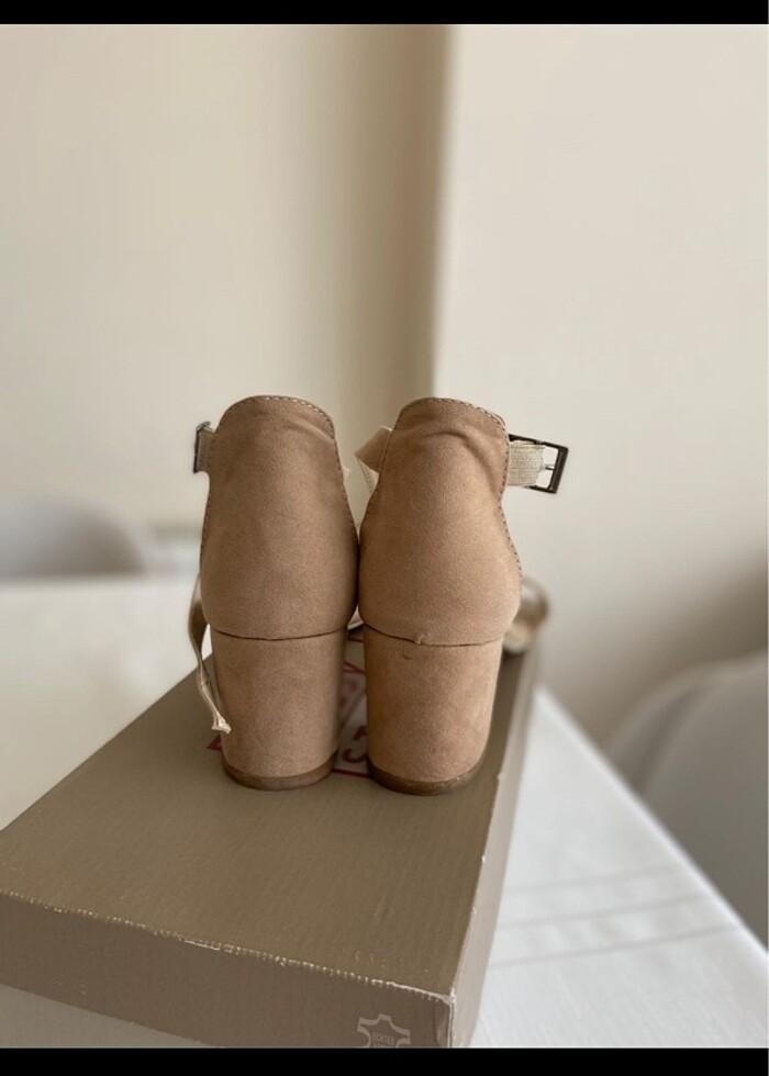 Ten rengi topuklu - Görsel 4