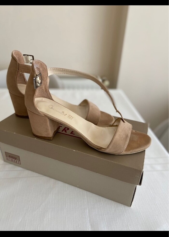 Ten rengi topuklu - Görsel 3