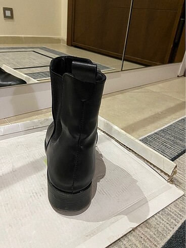 Siyah bot - Görsel 6