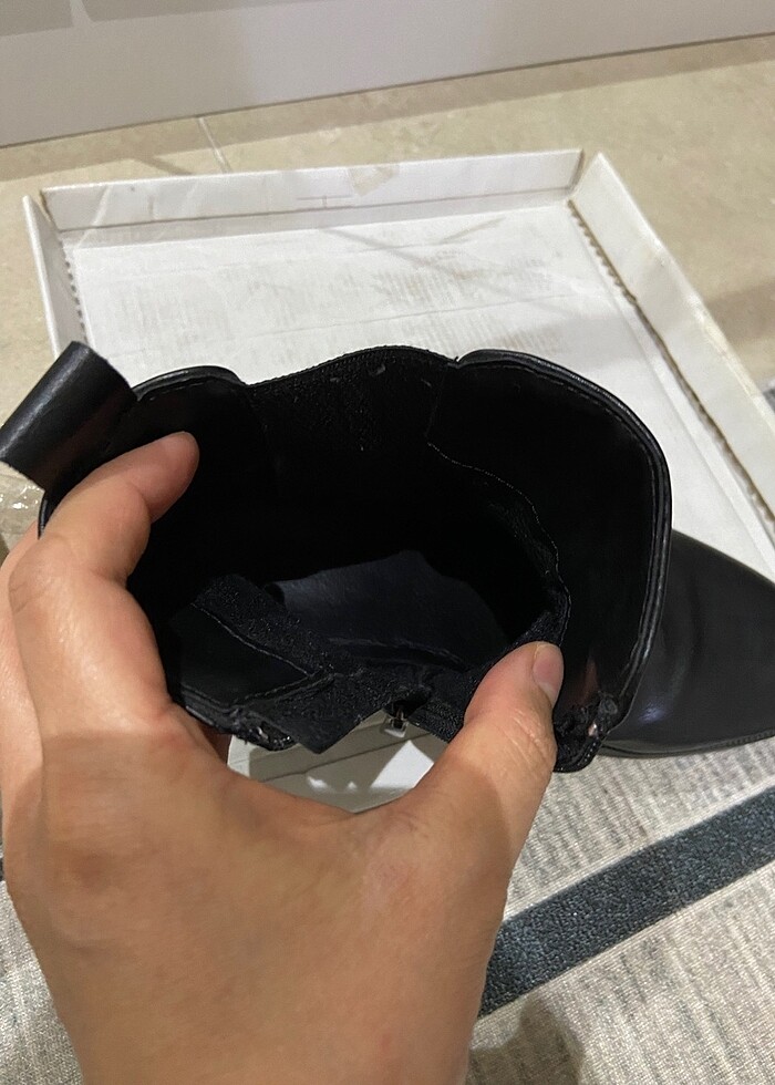 Siyah bot - Görsel 3