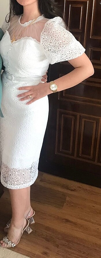 Beyaz nikah elbisesi