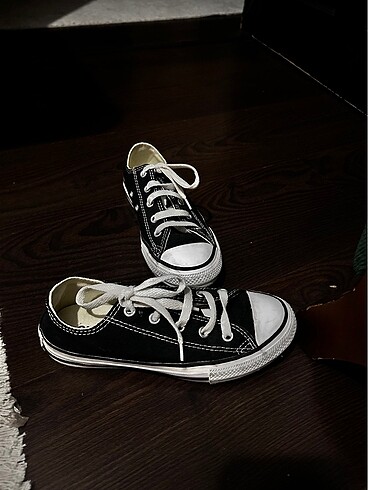 32 Beden siyah Renk Converse kız çocuk 32 numara