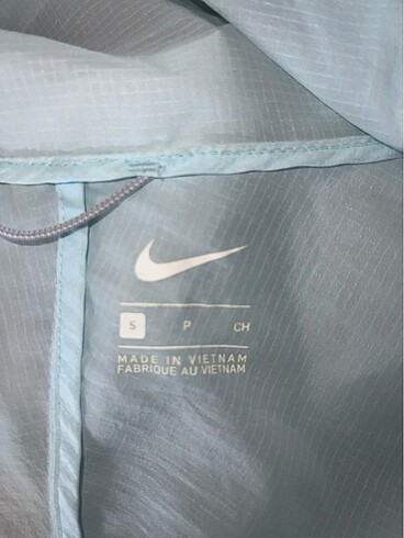 s Beden Orijinal Nike Yağmurluk