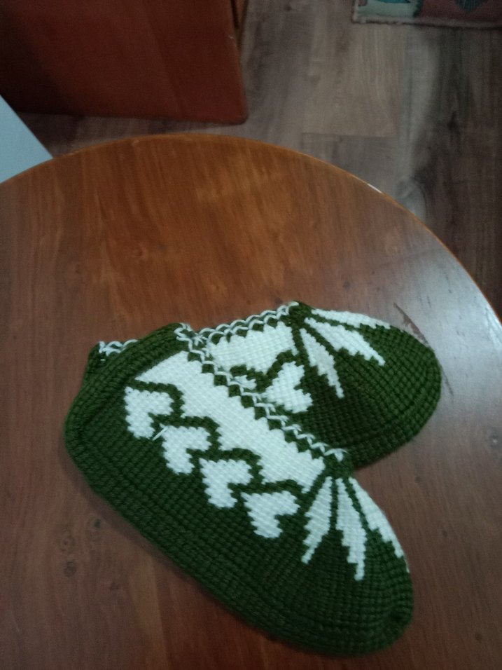 Yeşil Nakışlı Örgü Kadın Ev patiği - Görsel 2