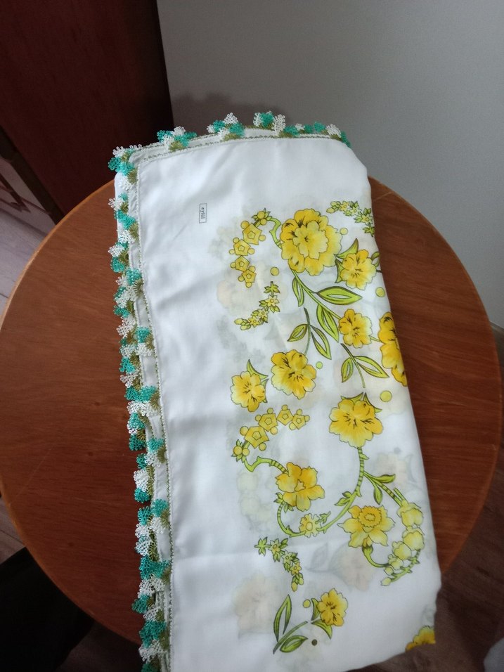 Dantel Detaylı Beyaz Çiçekli Kadın tülbent - Görsel 2