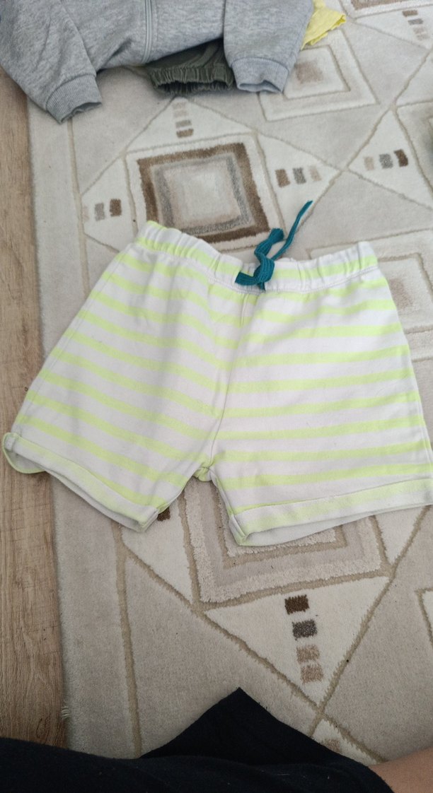 Beyaz Rahat Pamuklu Mini Şort - Görsel 4