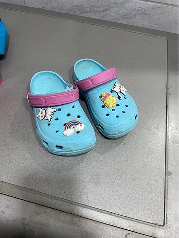 29 numara crocs tarzı terlik