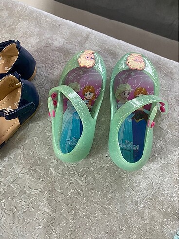 30 Beden Frozen Elsa babet sandalet 30/31