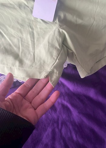 Yeşil Kemerli Mini Şort - Görsel 4