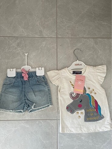 Kız bebek şortlu takım