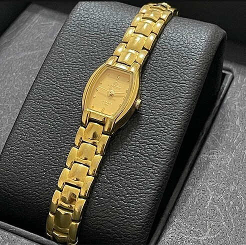 AS GOLDEN QUARTZ ALTIN KAPLAMA SAFİR CAM BİLEKLİK MODEL BAYAN SA