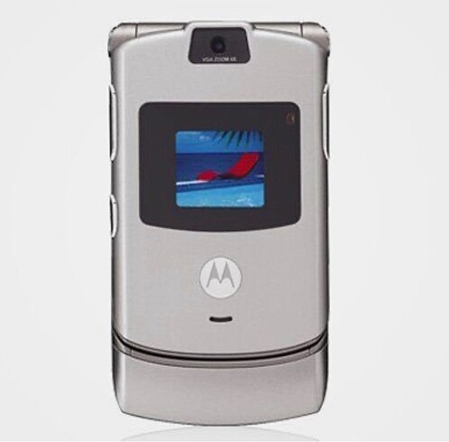 MOTOROLA V3 ŞEFFAF KORUMA ORJİNAL ÜRÜNDÜR