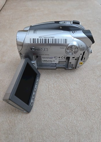 Canon CANON DC220 E DİJİTAL DVD R/RW R DL KAMERA DURUMU BİLİNMİYOR