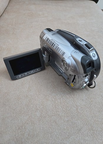  Beden CANON DC220 E DİJİTAL DVD R/RW R DL KAMERA DURUMU BİLİNMİYOR