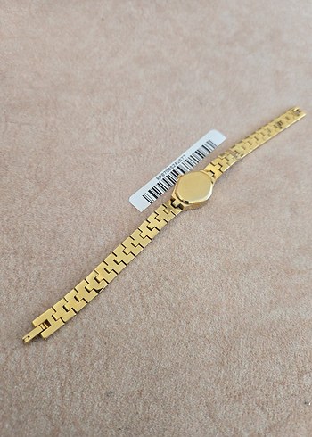 Beden AS GOLDEN BİLEKLİK MODEL SAFİR CAM ALTIN KAPLAMA QUARTZ MAKİNA