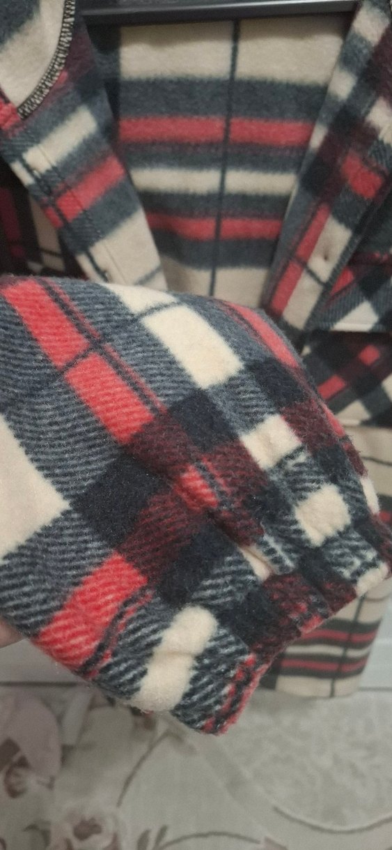 Düğmeli Ekose Desenli Kadın kapişonlu üst - Görsel 3