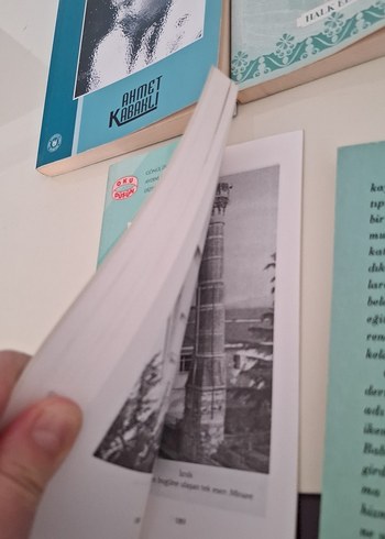 Edebiyatın dört değerli ismine ait biyografik çalışmalar. - Görsel 4