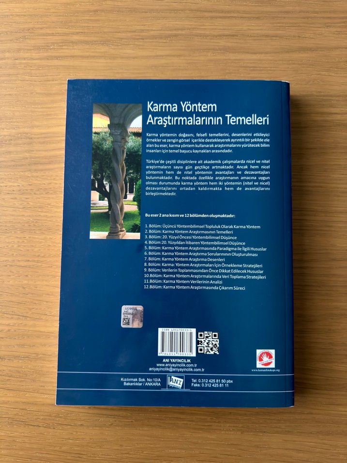 Karma Yöntem Araştırmalarının Temelleri Kitabı - Görsel 2