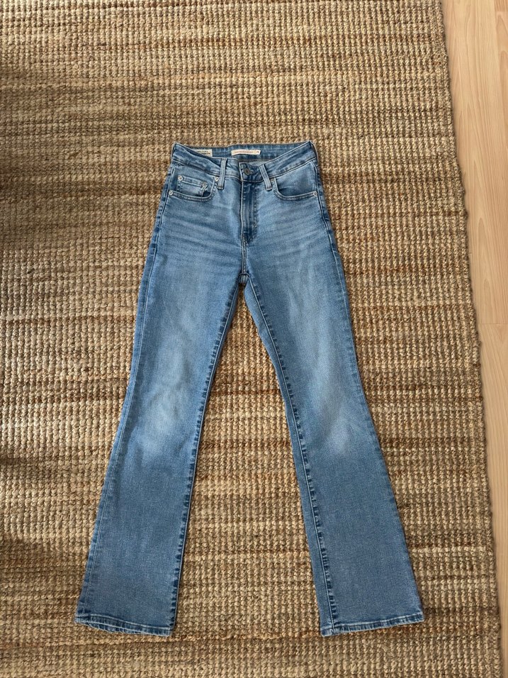 Levis 725 Bootcut İspanyol Paça Jean - Görsel 3