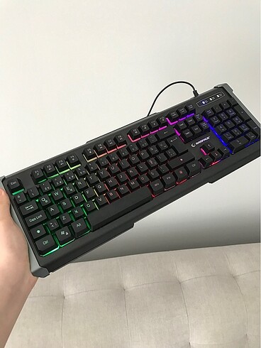 Rampage oyuncu klavyesi