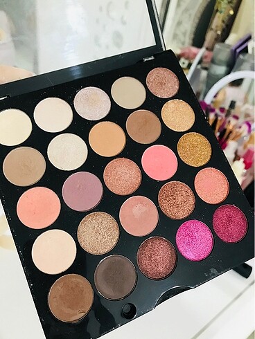 MUA MARKA