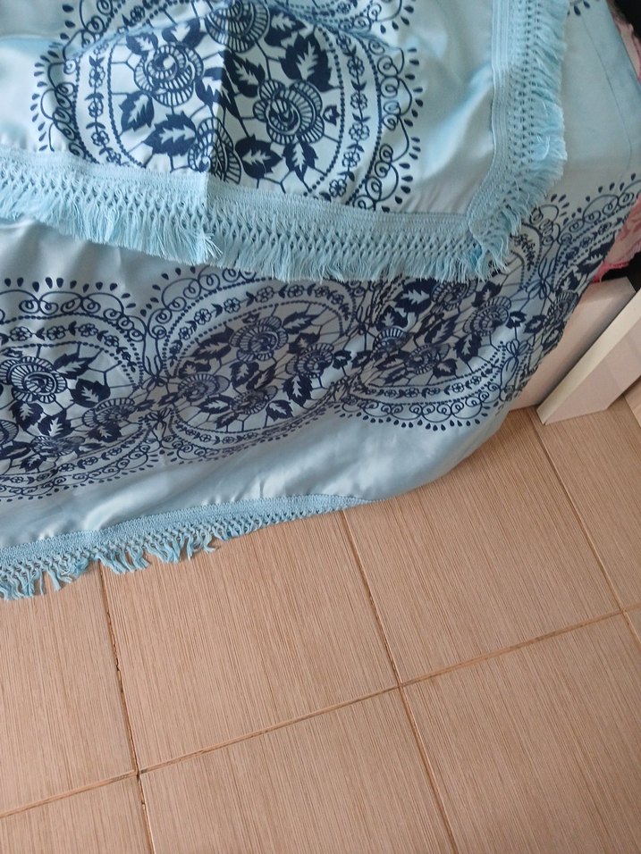 Nakışlı Pastel Mavi Yatak Örtüsü - Görsel 4