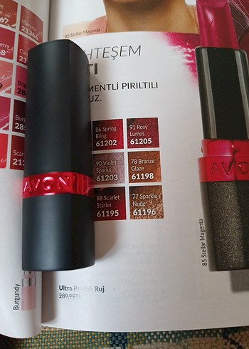 Avon Koyu Kırmızı Kalıcı Ruj