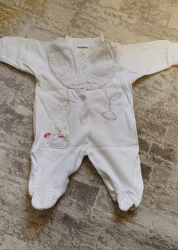 Nakışlı Beyaz Uzun Kollu Kız Bebek Tulum