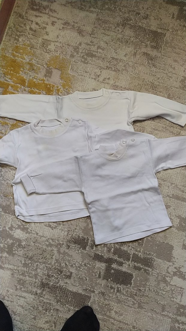 Bebek ve Çocuk Beyaz İçlik Üstleri 3 tane - Görsel 2