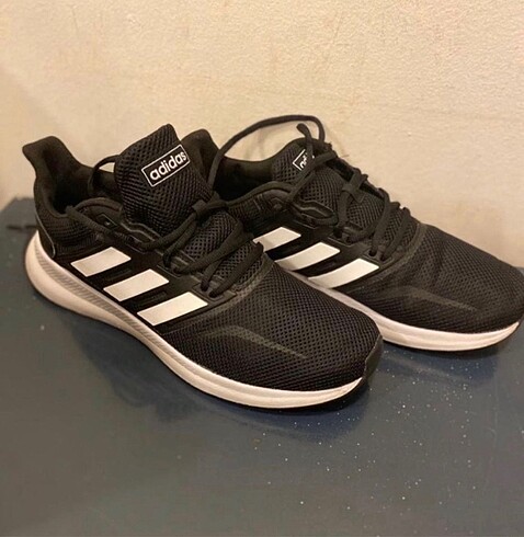 Orjinal efsane model adidas runfalcon 1.0