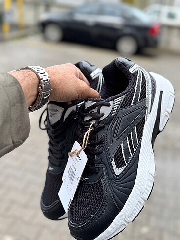 41 Beden siyah Renk Sıfır Etiketli Reebok