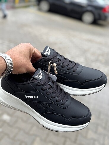 Reebok Sıfır etiketli reebok