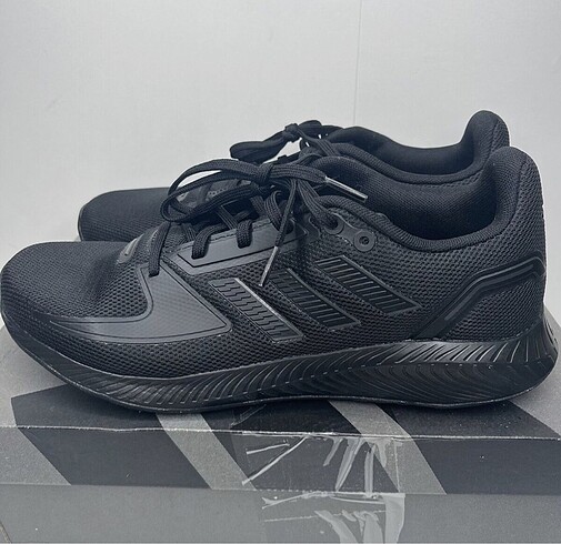 Sıfır tadında adidas runfalcon 2.0