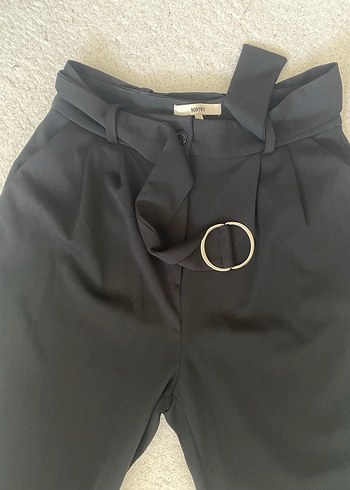 Koton Siyah Kuşaklı Kadın Kumaş Pantolon
