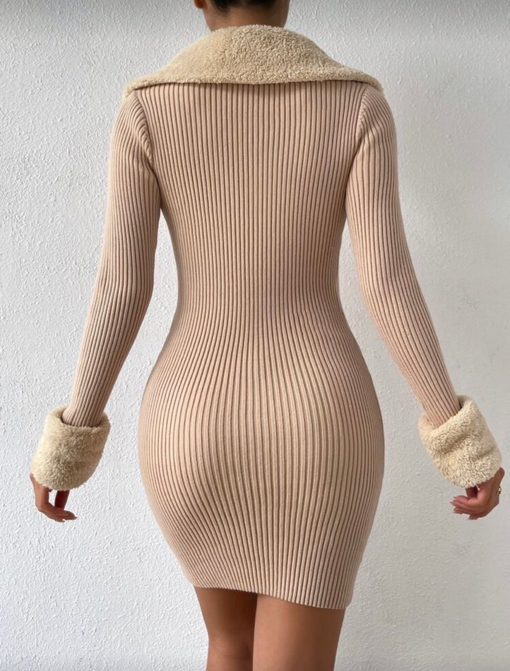 Kürk Detaylı Bej V Yaka Triko Elbise - Görsel 2