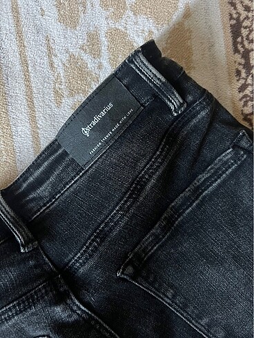 36 Beden siyah Renk Stradivarius jean