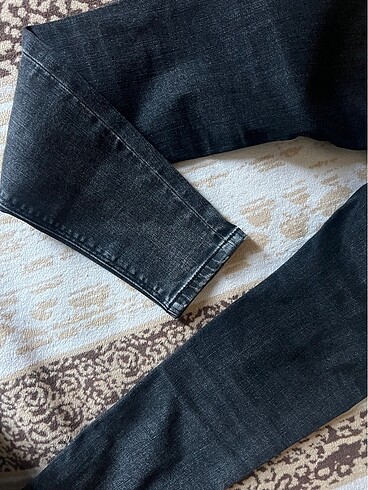 36 Beden Stradivarius jean