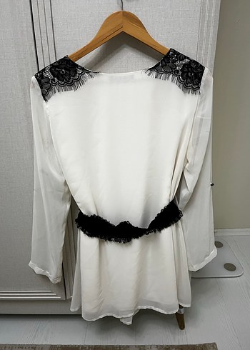 Beyaz Kemerli, Dantel Detaylı Midi Bluz ya da Tunik - Görsel 2