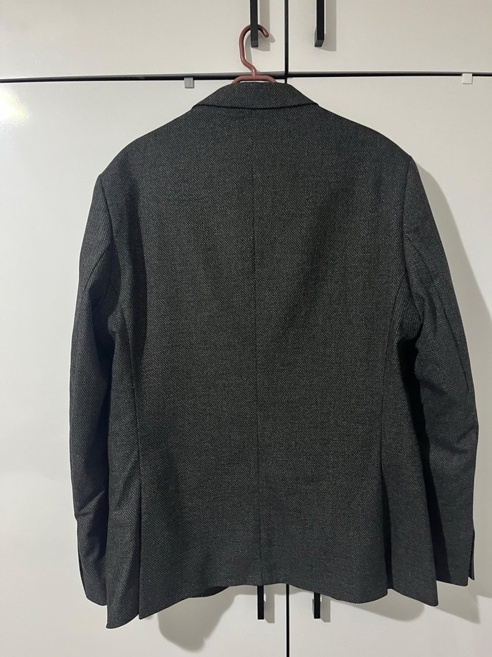 Gri Düğmeli Erkek Takım Elbise - Görsel 2