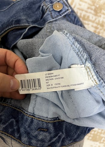 Kadın Mavi Kemerli Midi Boy Denim Pantolon - Görsel 4