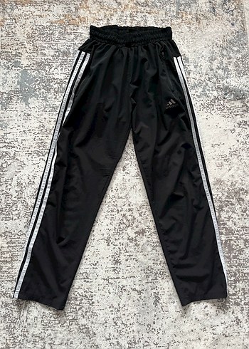Adidas m
