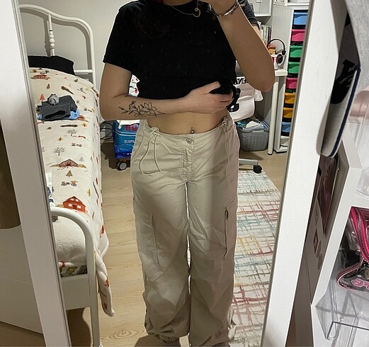 trendyolmilla bej paraşüt kumaş pantolon