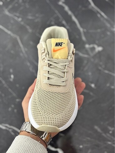 41 Beden ten rengi Renk Nike 41
