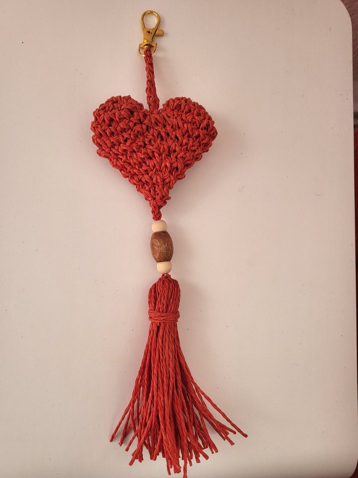 kağıt ipten çanta aksesuarı charmı kalp figürlü - Görsel 2