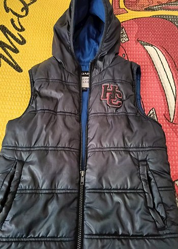 LC Waikiki Erkek Çocuk Lacivert Kapüşonlu Fermuarlı Yelek