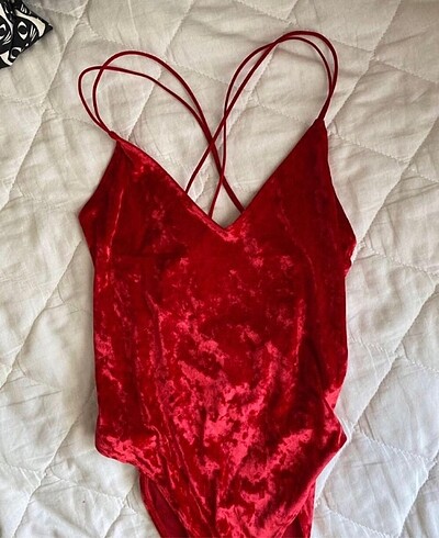 Kırmızı Sırt Dekolteli Body