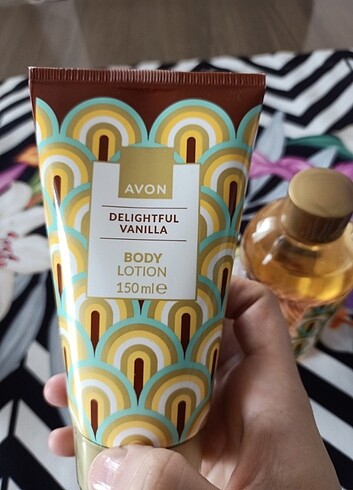 Avon ikili