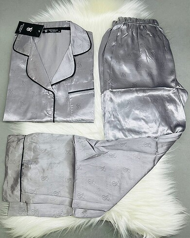Pijama takımı